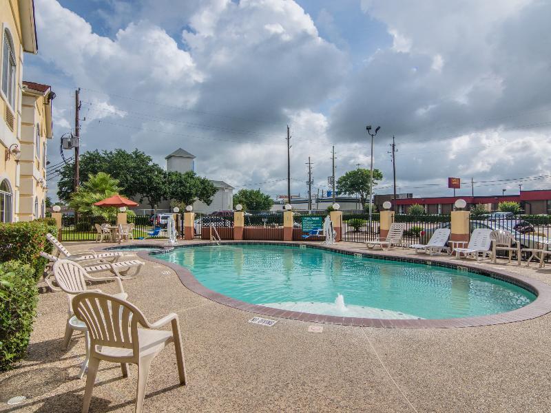 Quality Suites North Houston - Spring Westfield Exterior photo