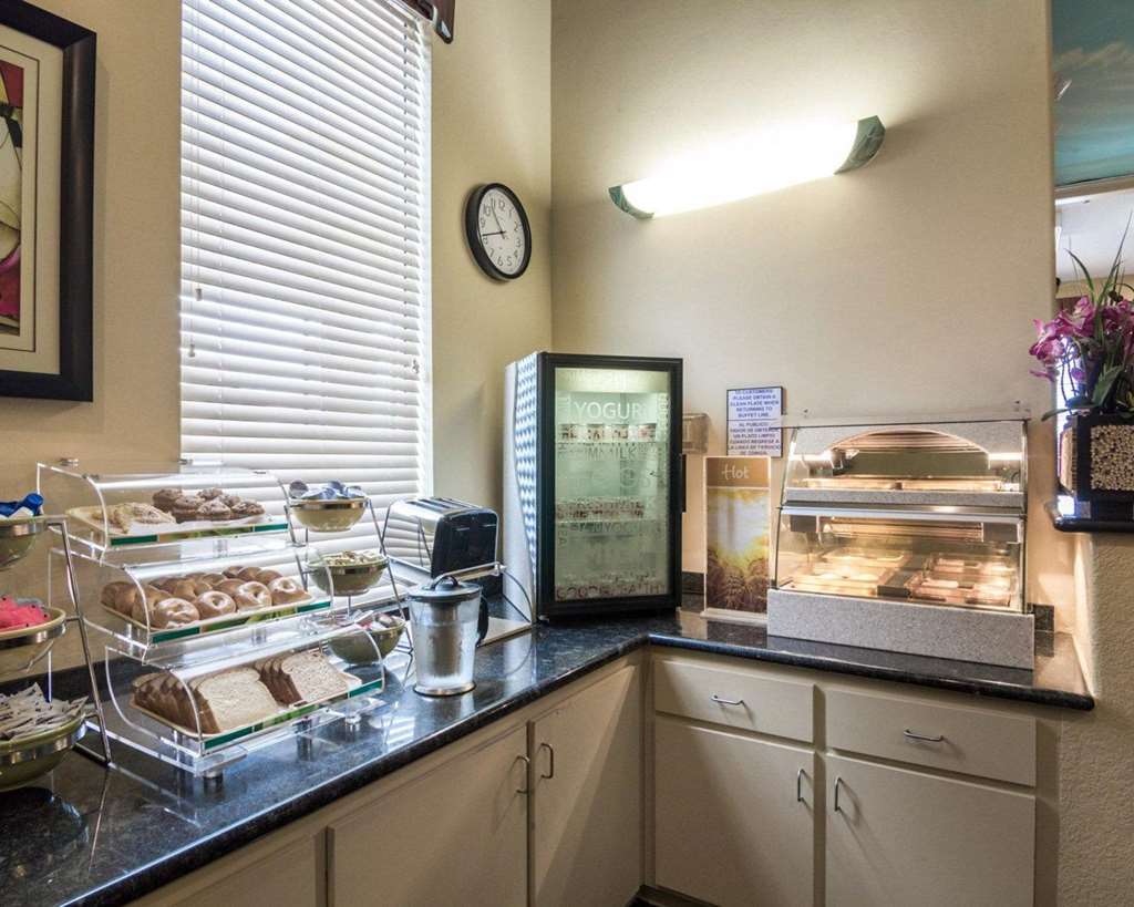 Quality Suites North Houston - Spring Westfield Restaurant photo