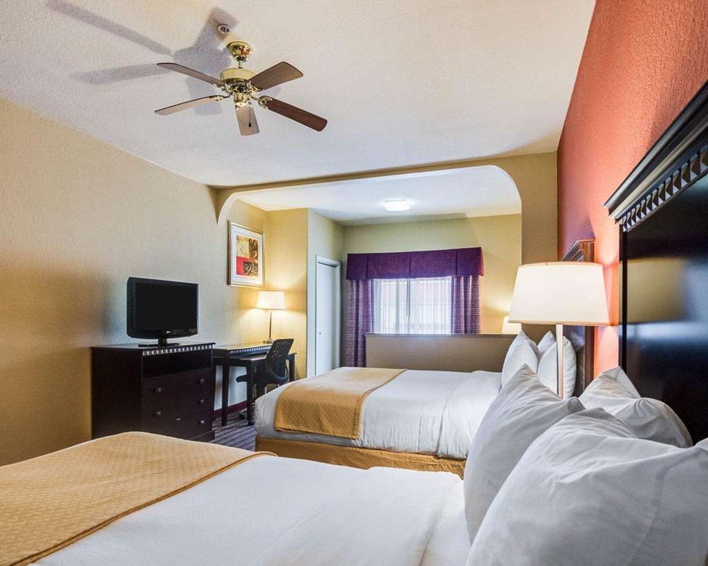 Quality Suites North Houston - Spring Westfield Room photo